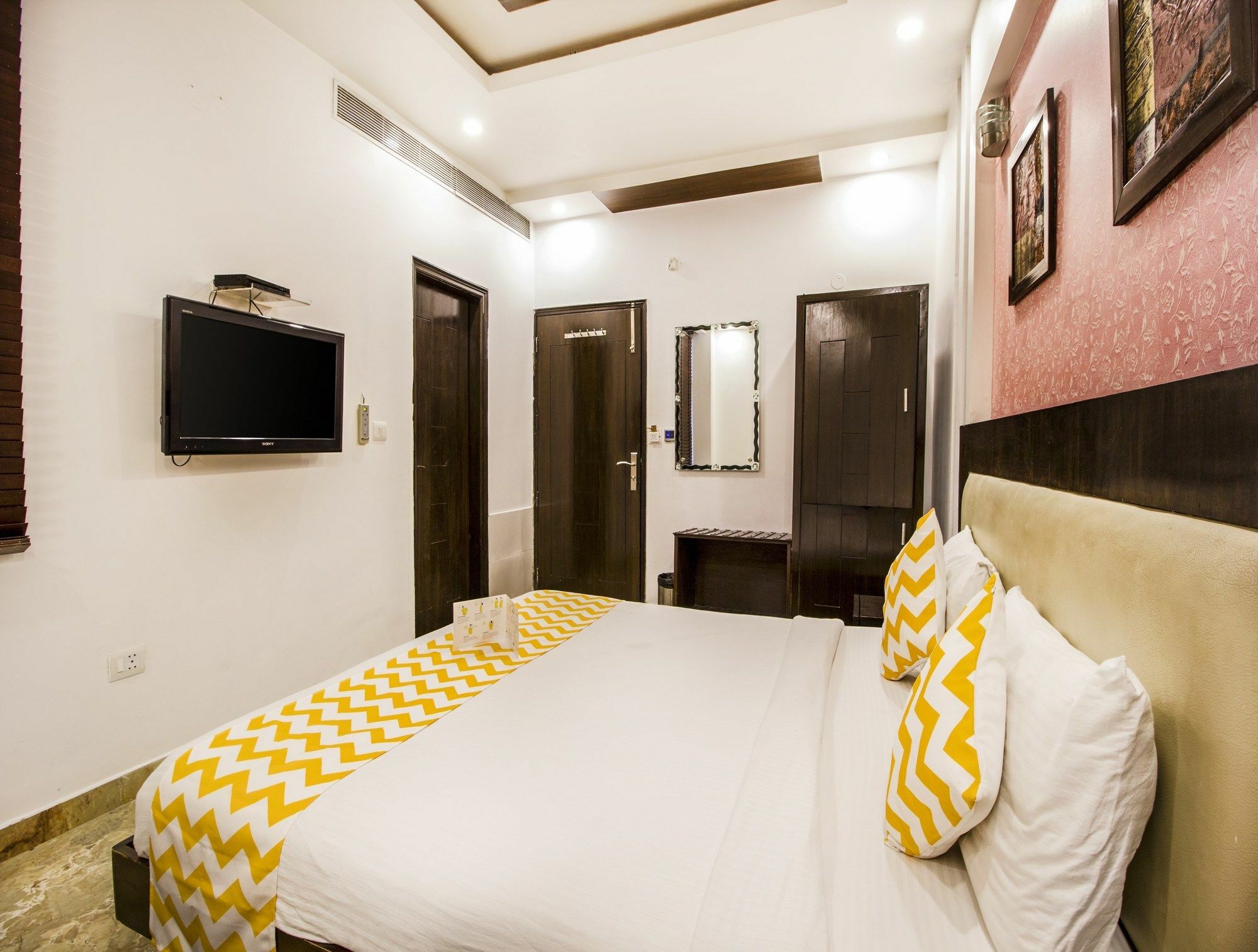 Fabhotel Sehej Inn Yeni Delhi Dış mekan fotoğraf